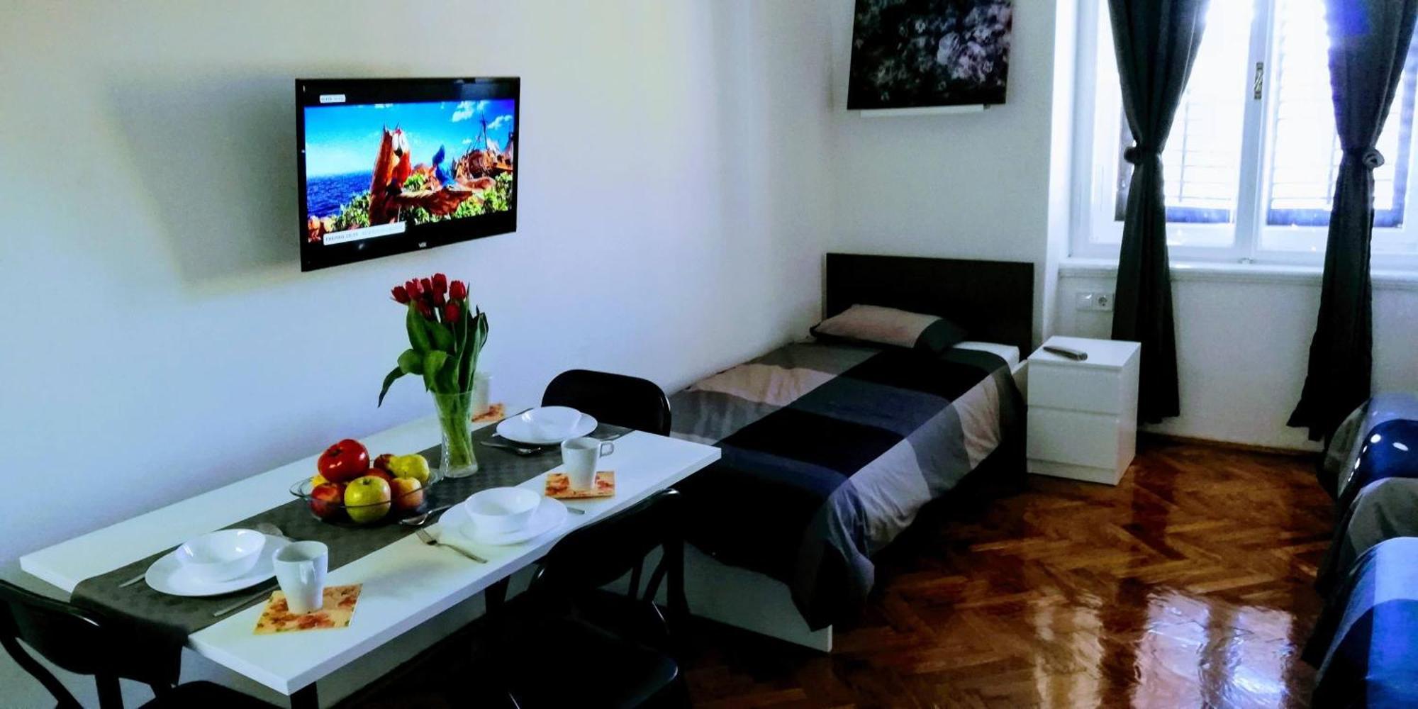 Apartment Pula-center And *