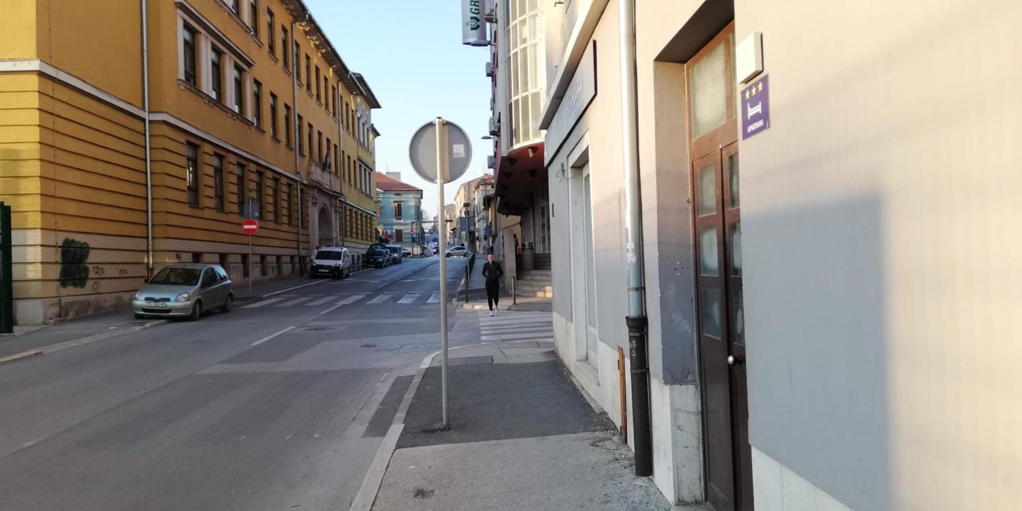 Pula-center And Apartment *